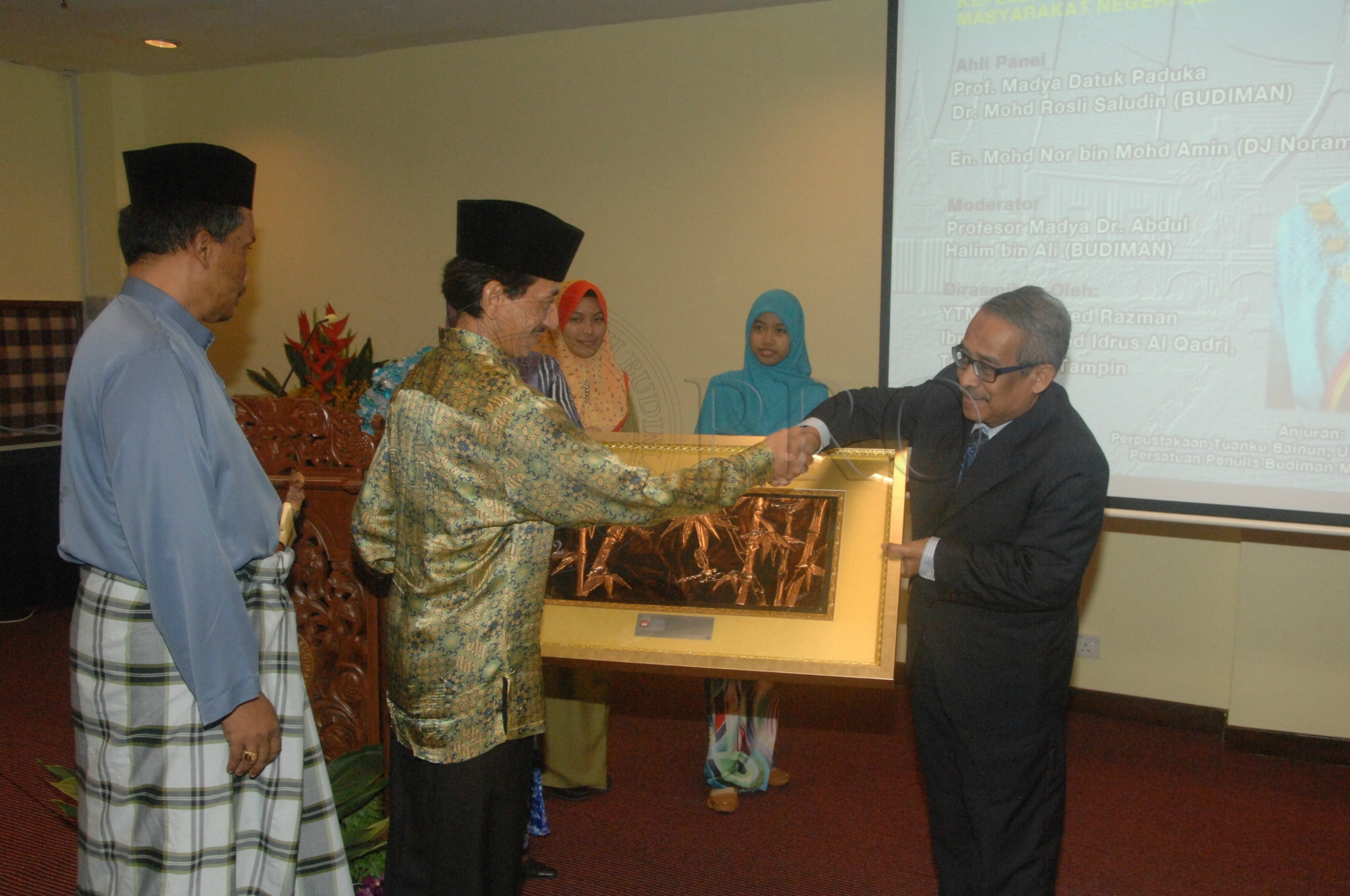 PRO 14 33 WACANA FBA 0281